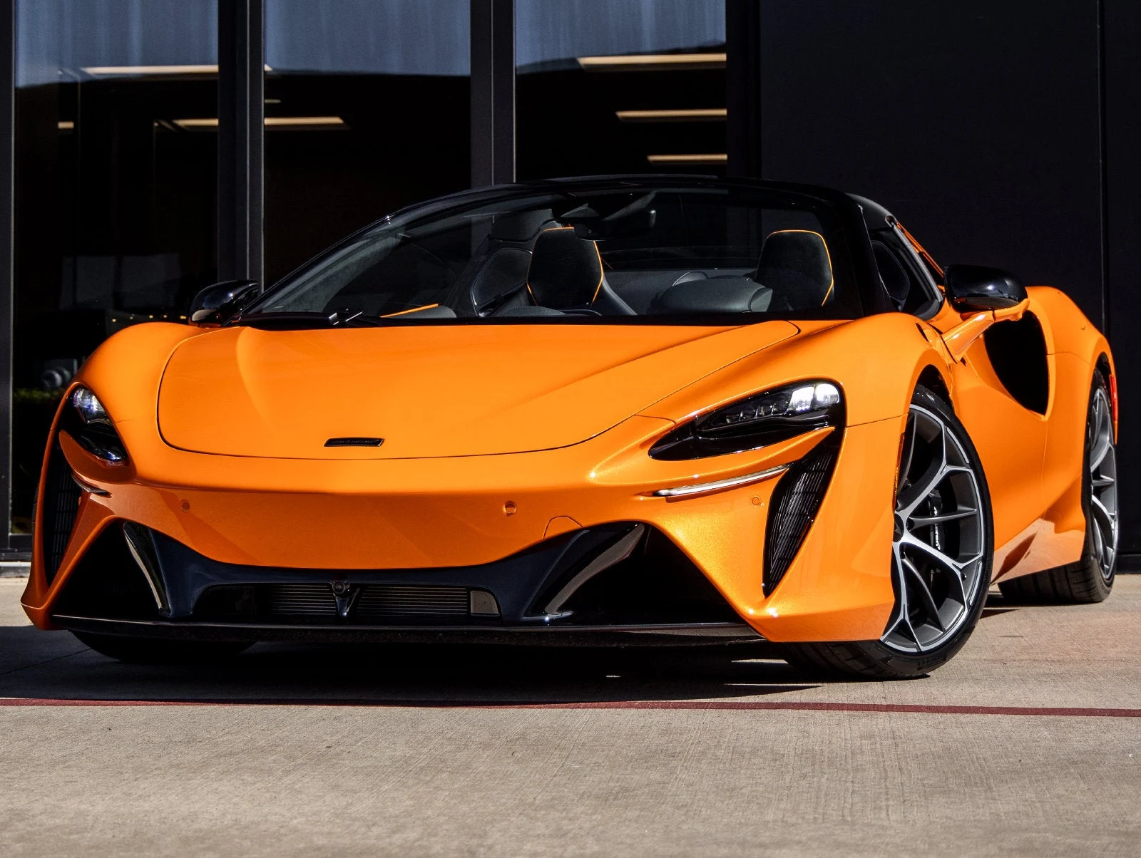 McLaren Artura Spider · Ventura Orange · Indigo Auto Group