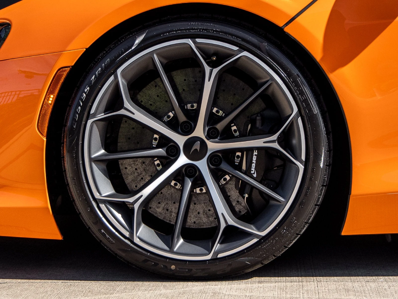 2026 McLaren Artura Spider, 17/20