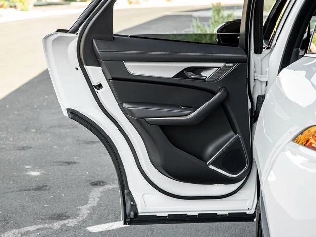 2026 Jaguar F-Pace P250 R-Dynamic S (X761), 19/20