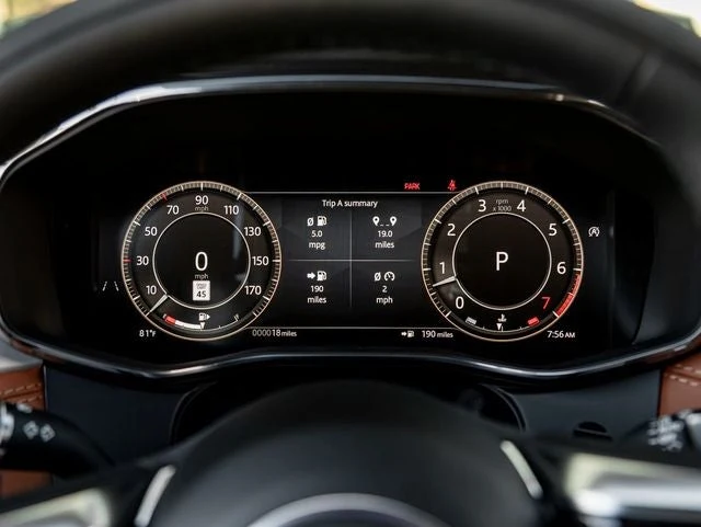 2026 Jaguar F-Pace P400 R-Dynamic S (X761), 17/20