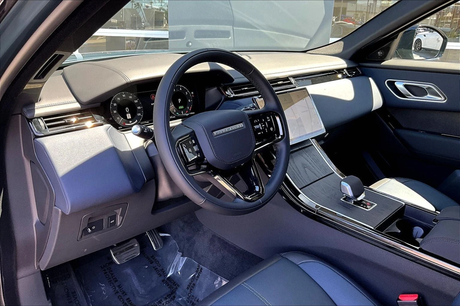 2026 Land Rover Range Rover Velar Dynamic SE (L560), 6/14