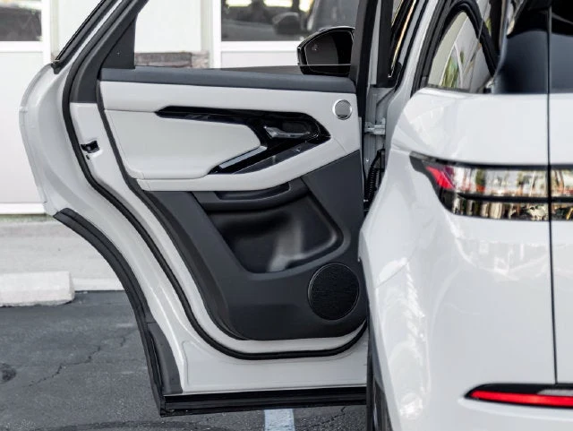 2026 Land Rover Range Rover Evoque S (L551), 20/20
