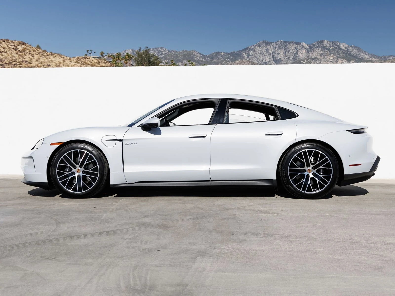 2026 Porsche Taycan 4 Sedan (2025 Update), 2/20