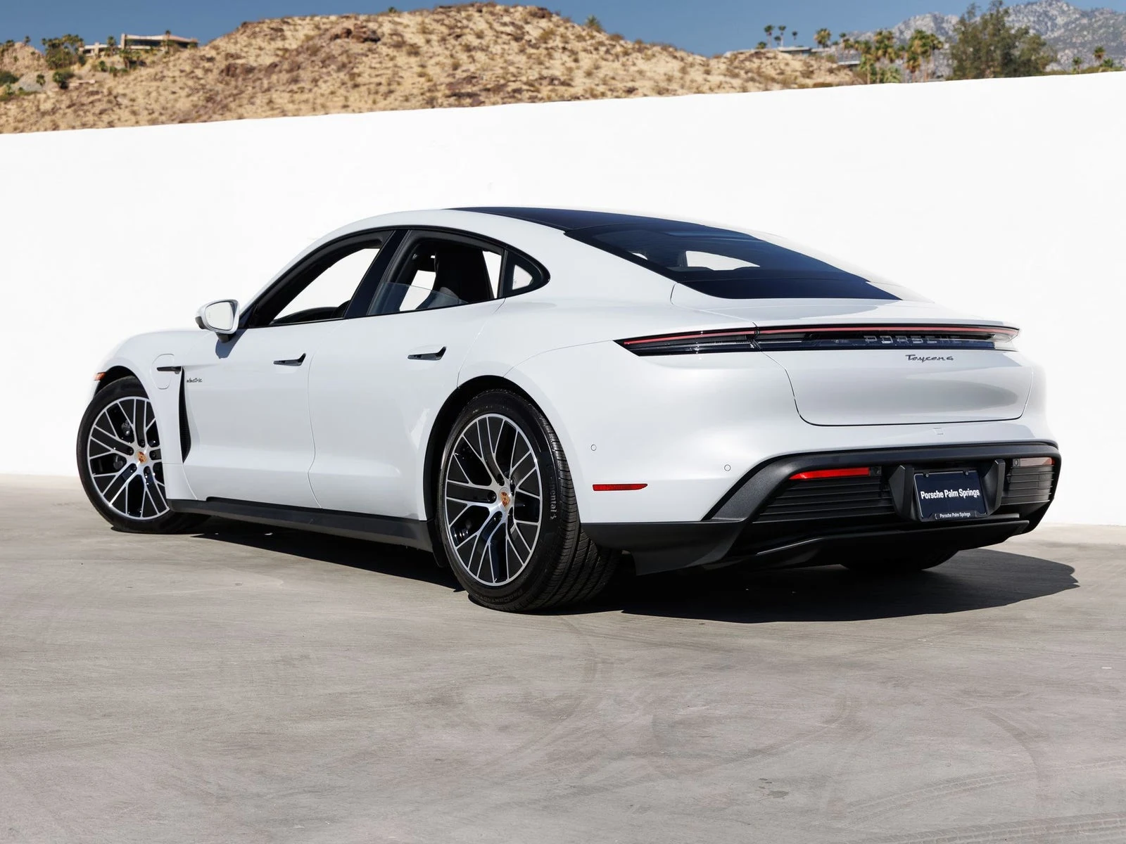 2026 Porsche Taycan 4 Sedan (2025 Update), 3/20