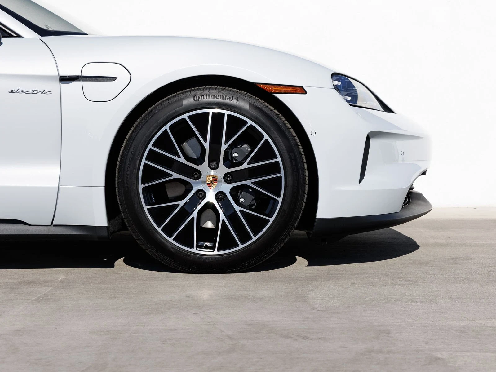2026 Porsche Taycan 4 Sedan (2025 Update), 11/20