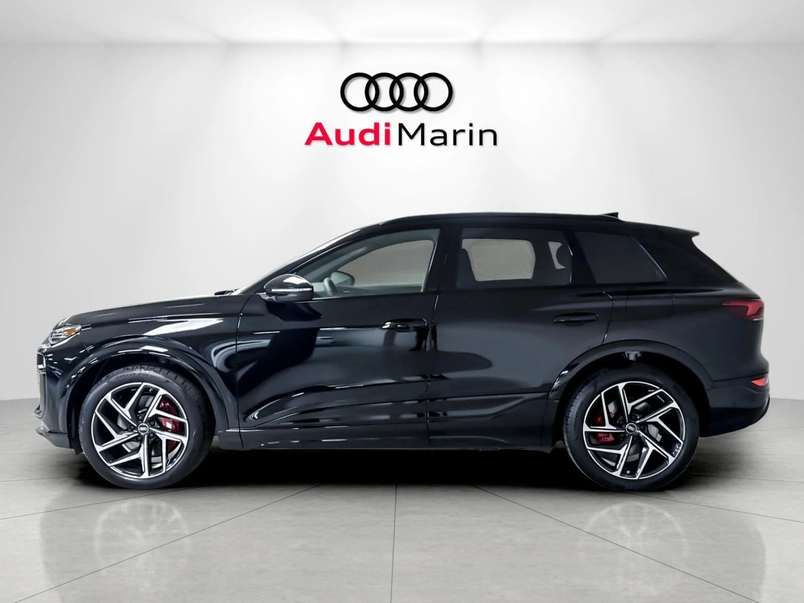 2027 Audi SQ6 e-tron Premium Plus, 2/20