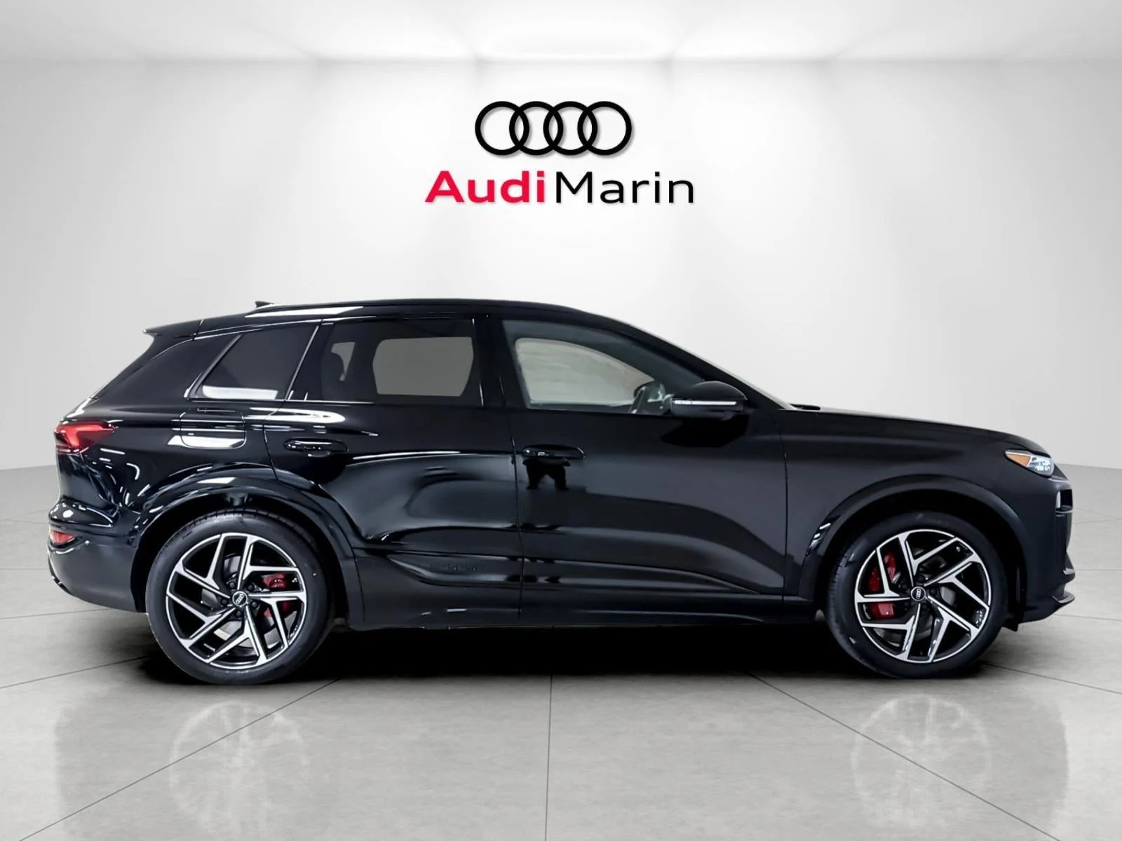 2027 Audi SQ6 e-tron Premium Plus, 6/20