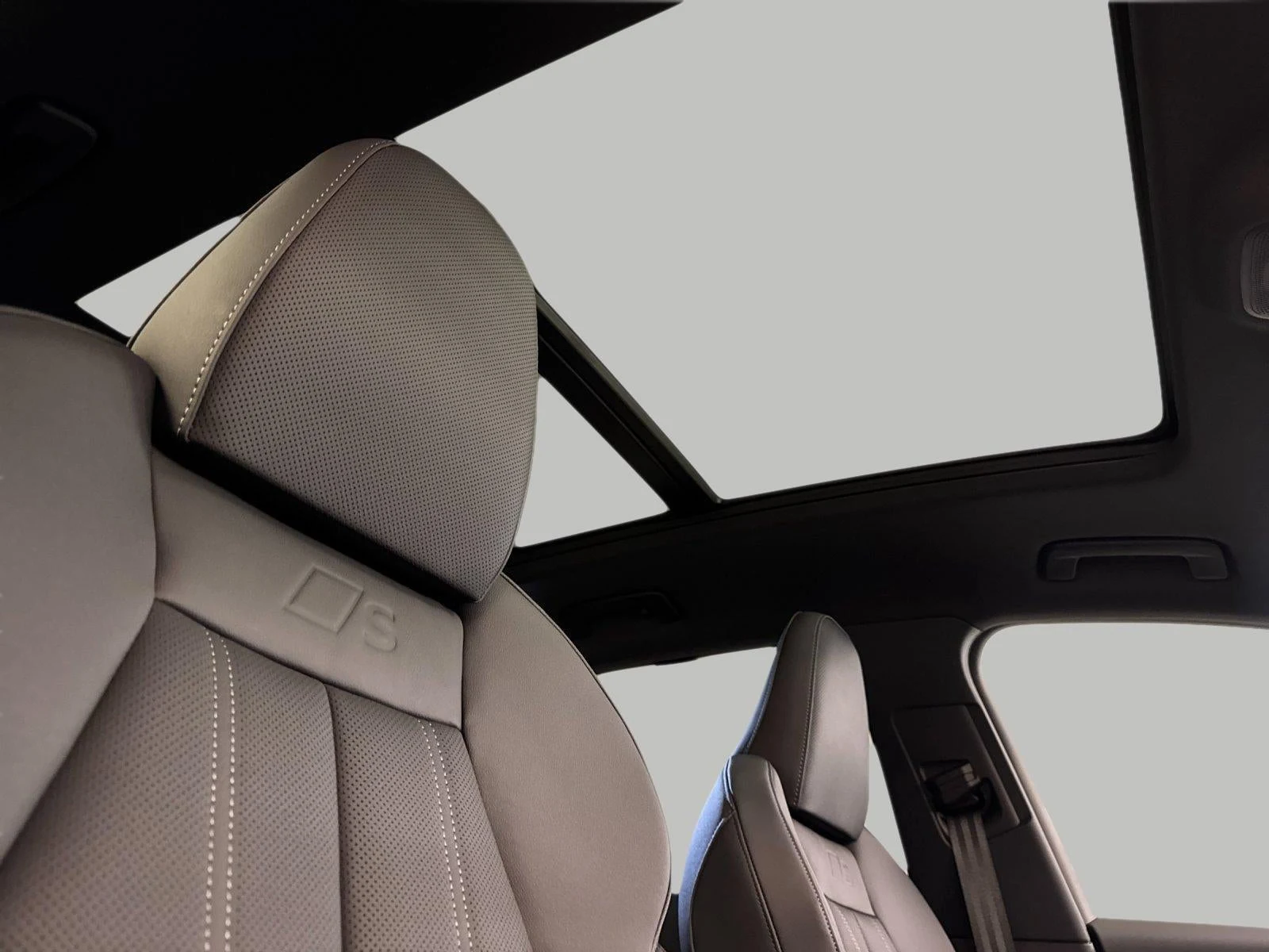 2027 Audi SQ6 e-tron Premium Plus, 16/20
