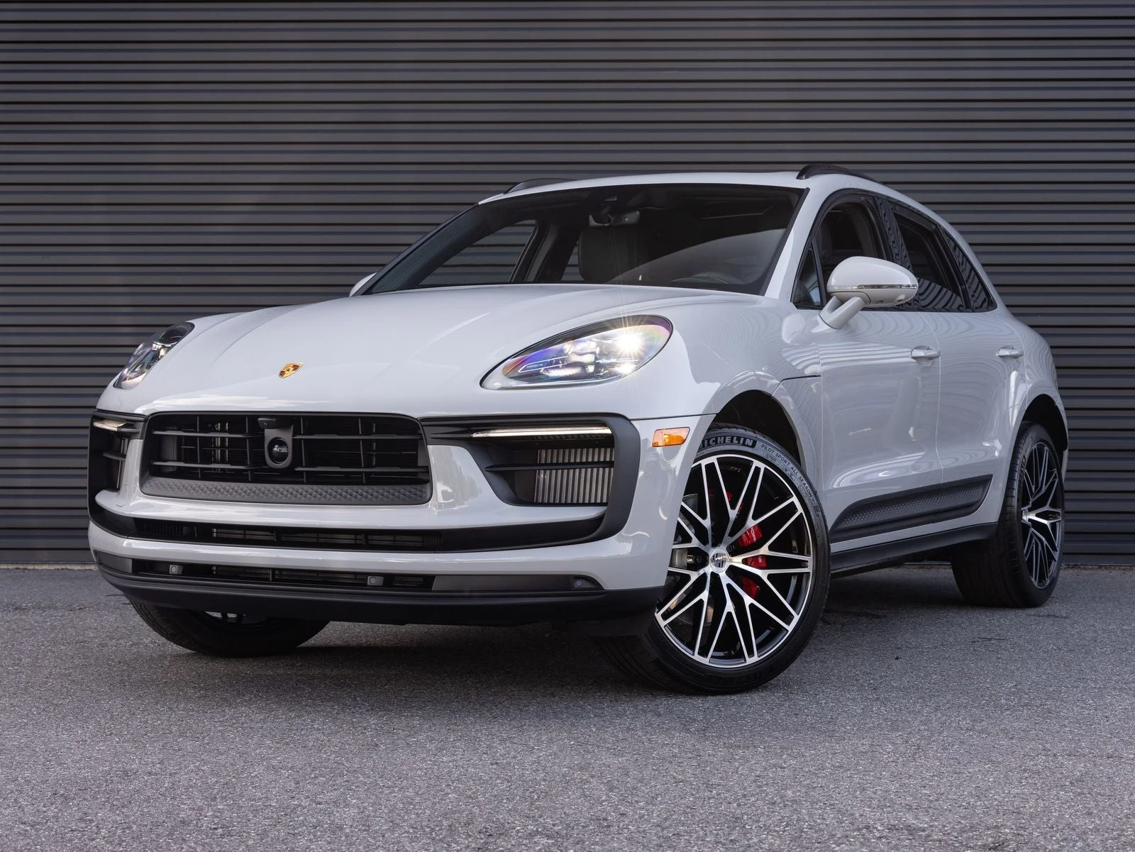 Porsche Macan S (95B) · Chalk · Indigo Auto Group