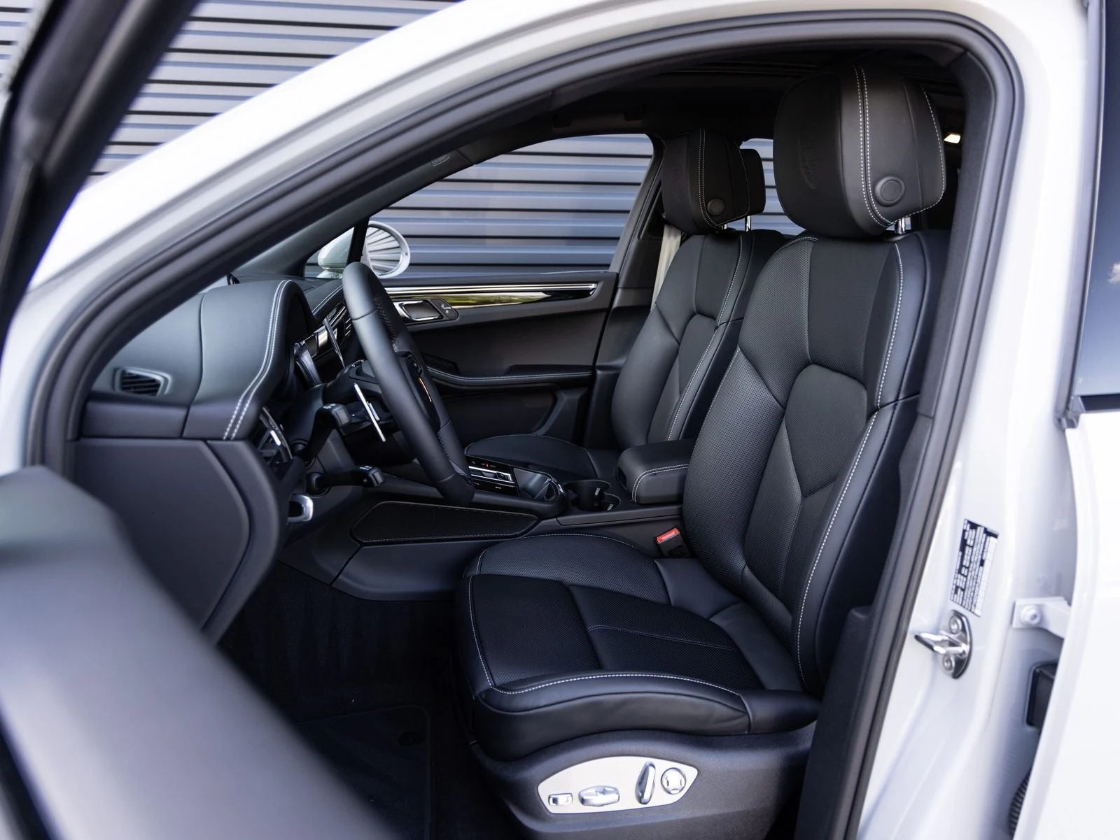 2026 Porsche Macan S (95B), 5/20