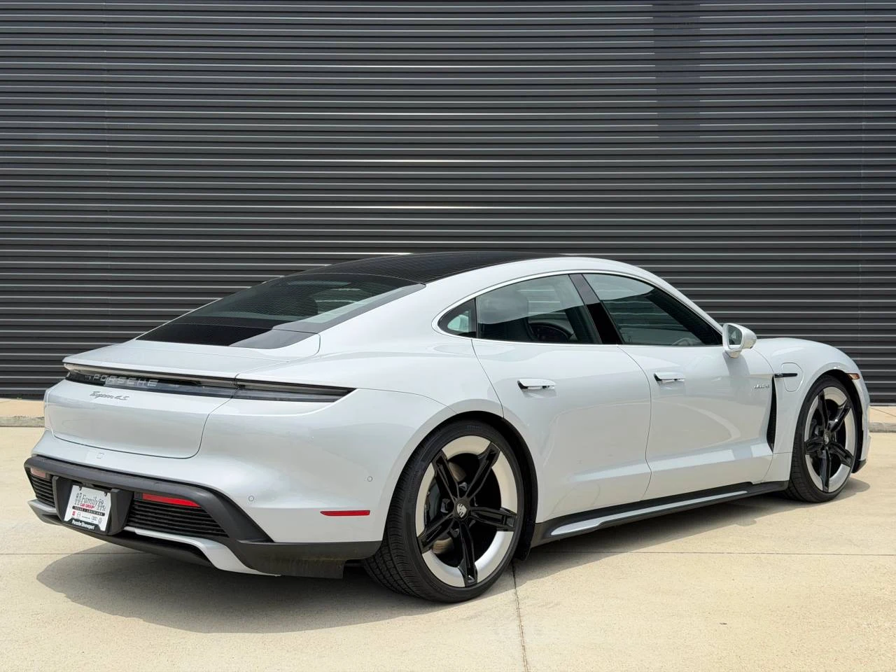 2026 Porsche Taycan 4S (2025 Update), 6/10