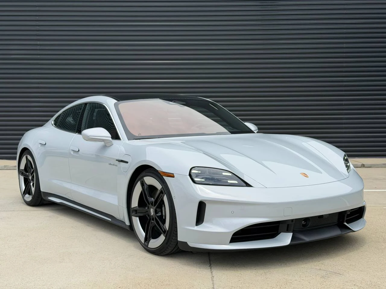 2026 Porsche Taycan 4S (2025 Update), 8/10