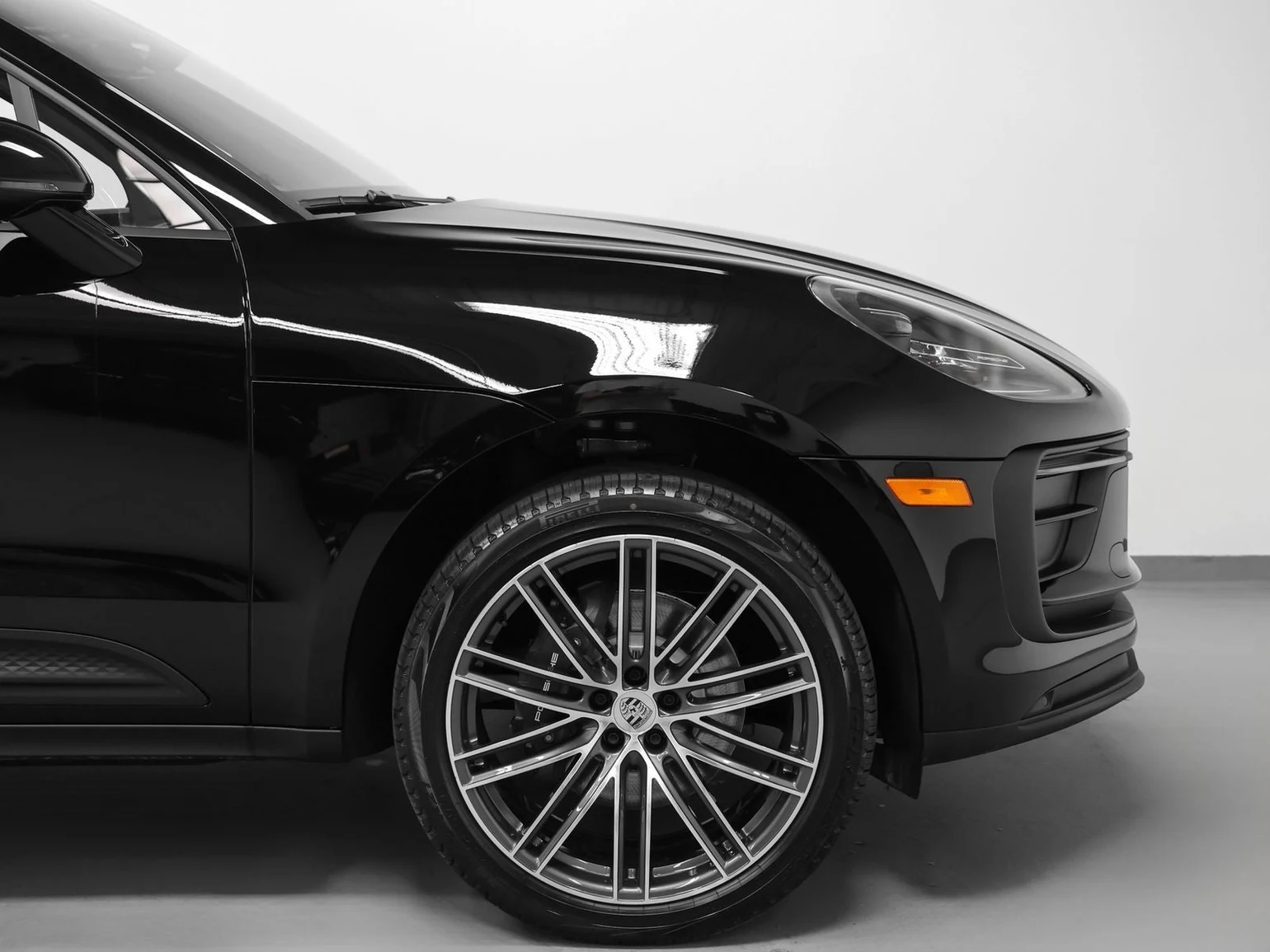 2026 Porsche Macan (95B), 13/20
