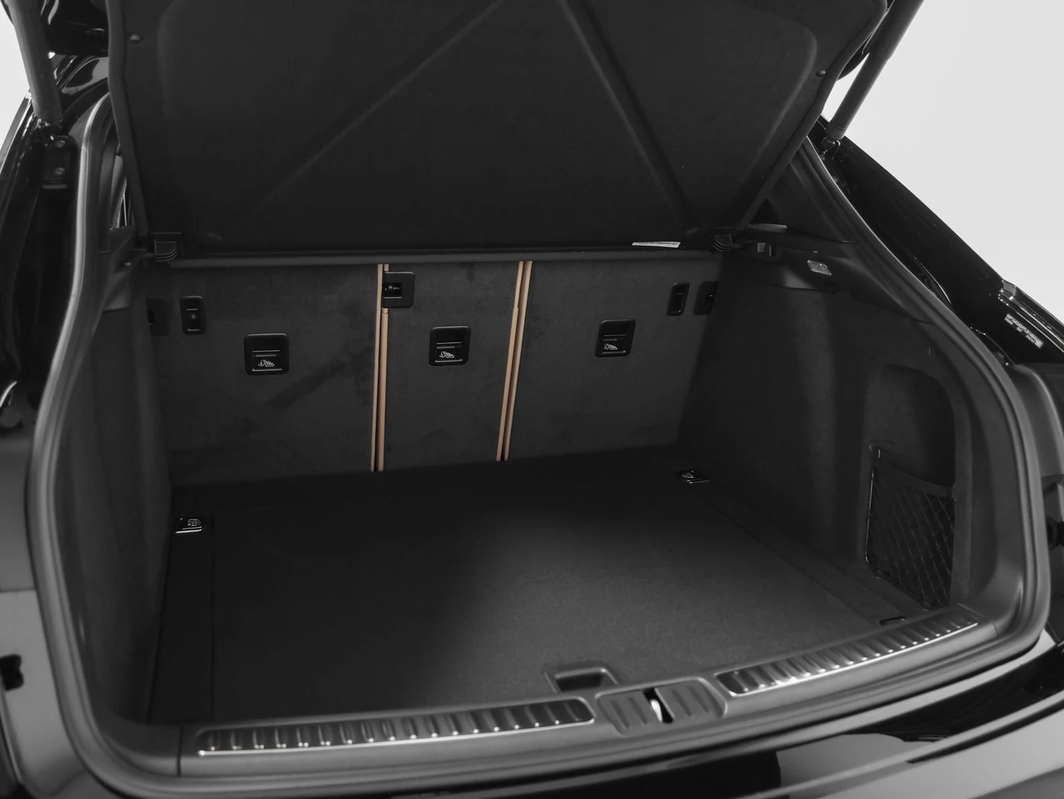 2026 Porsche Macan (95B), 15/20