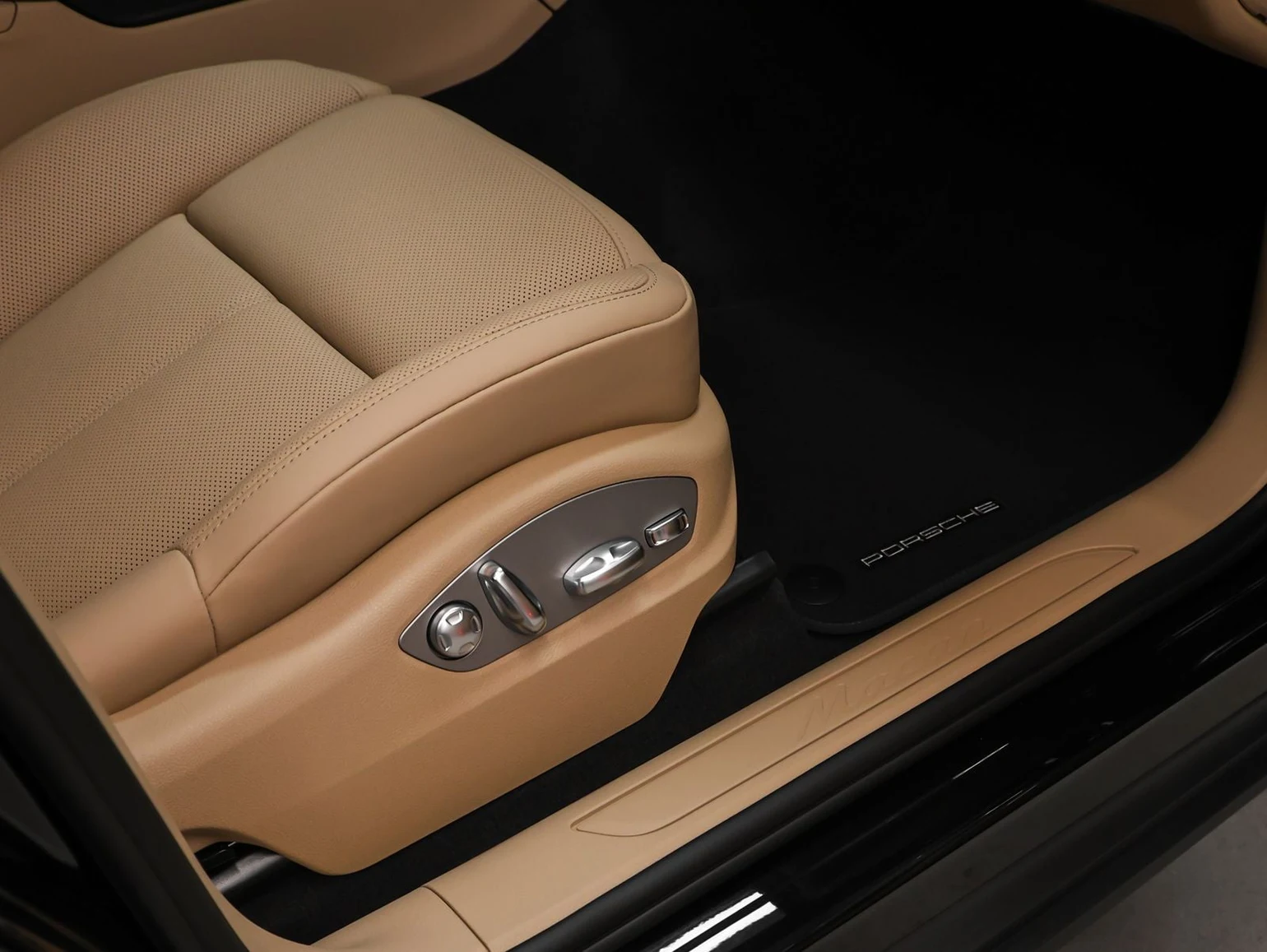 2026 Porsche Macan (95B), 17/20