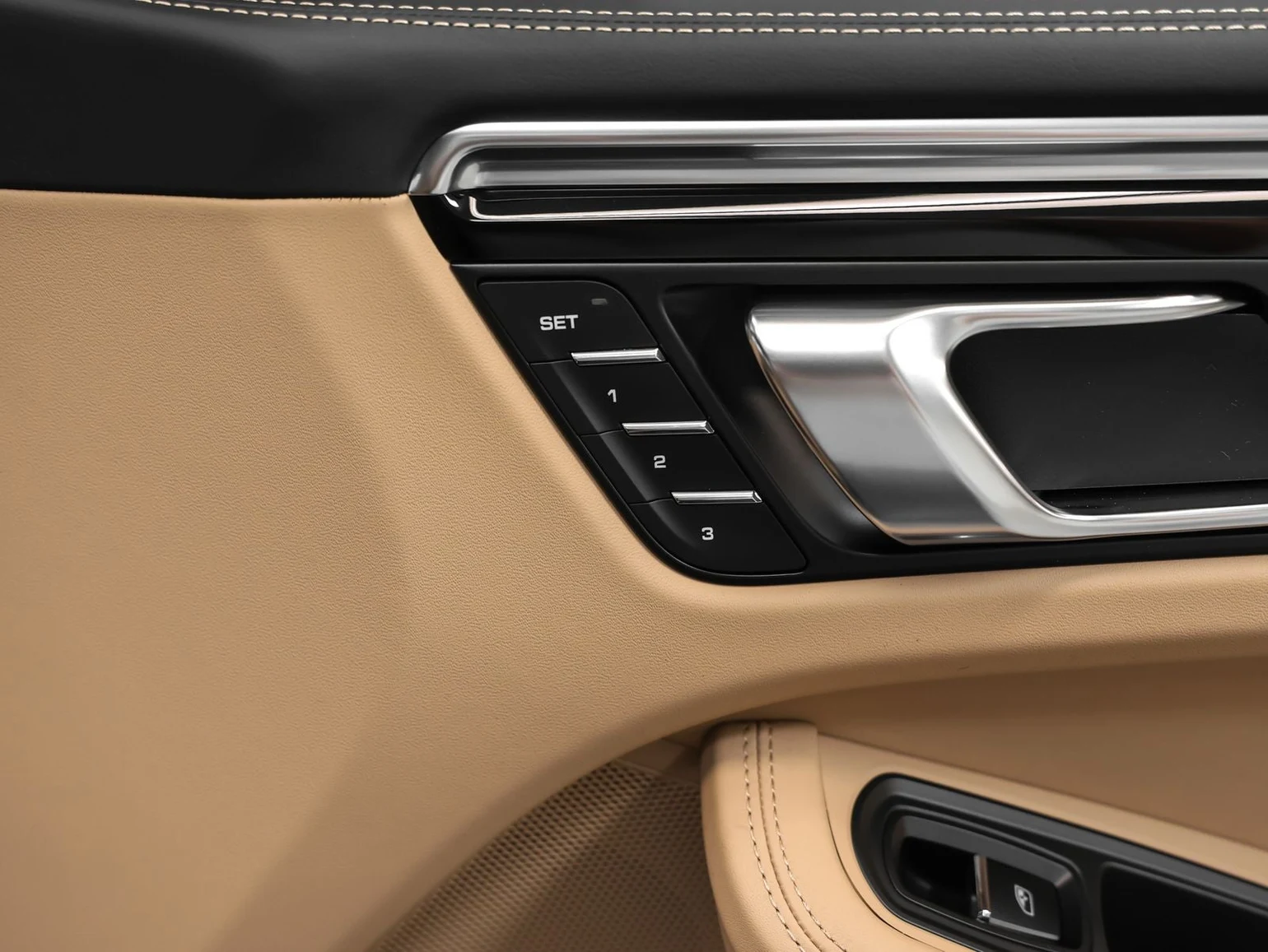 2026 Porsche Macan (95B), 18/20