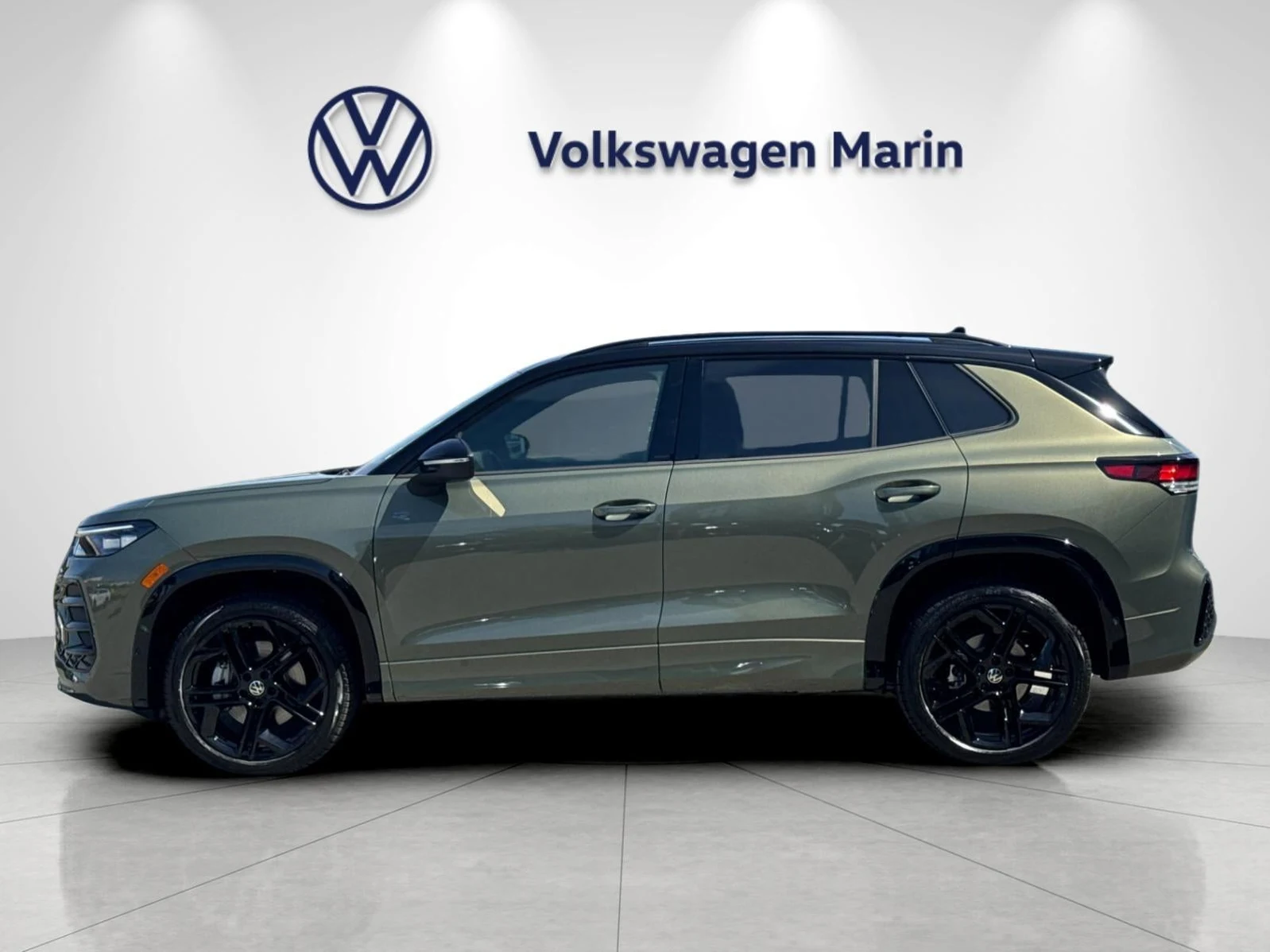 2026 Volkswagen Tiguan SE R-Line Black (3rd Generation North America), 2/20