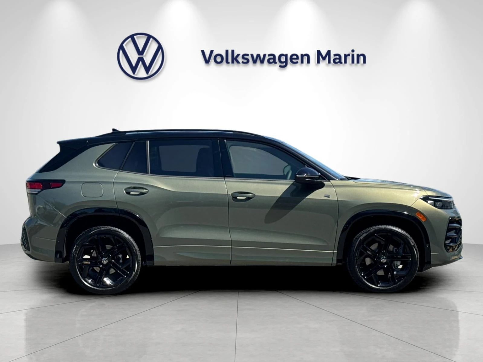 2026 Volkswagen Tiguan SE R-Line Black (3rd Generation North America), 6/20