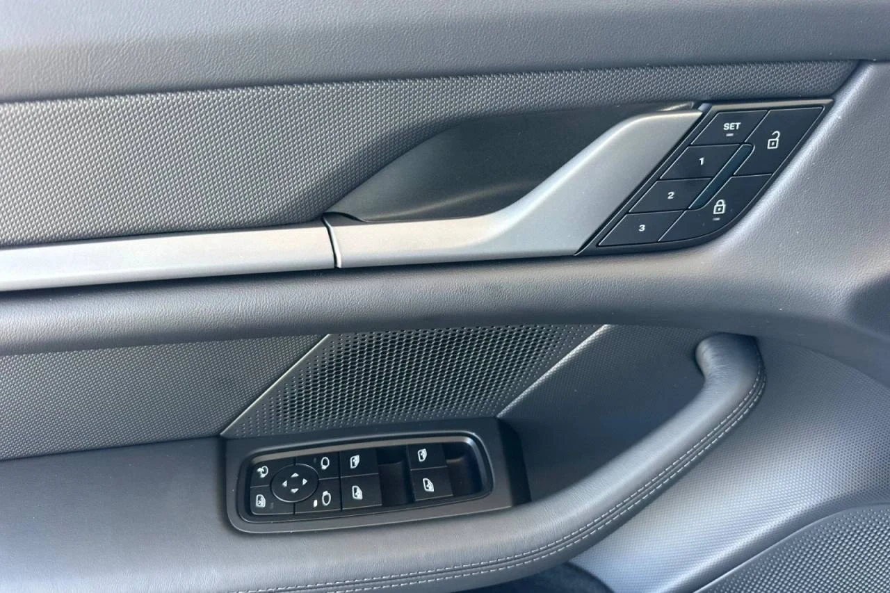 2026 Porsche Taycan 4 Sedan (2025 Update), 12/20