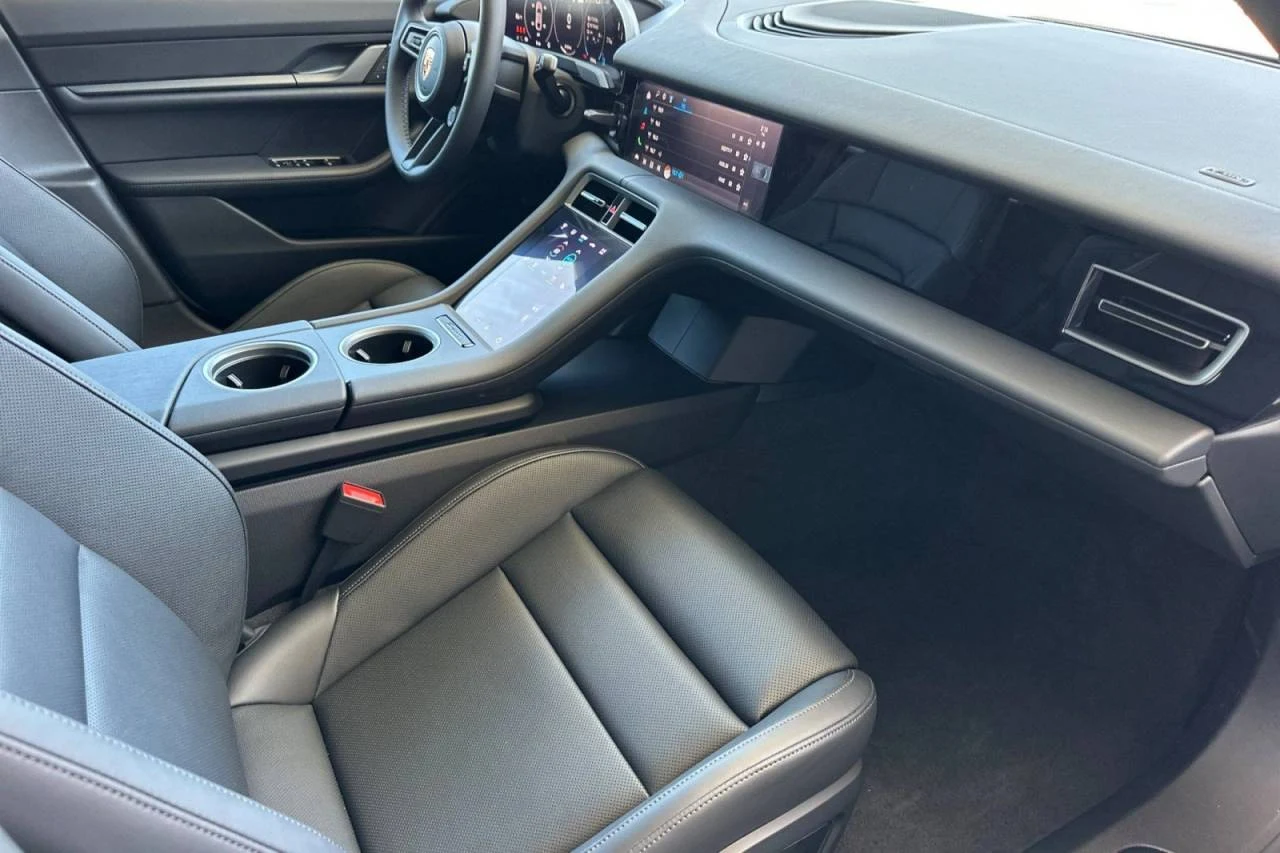 2026 Porsche Taycan 4 Sedan (2025 Update), 15/20