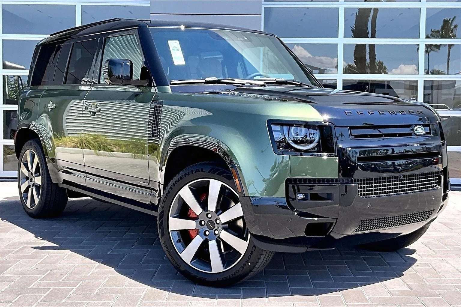 2026 Land Rover Defender 110 X (L663), 2/14