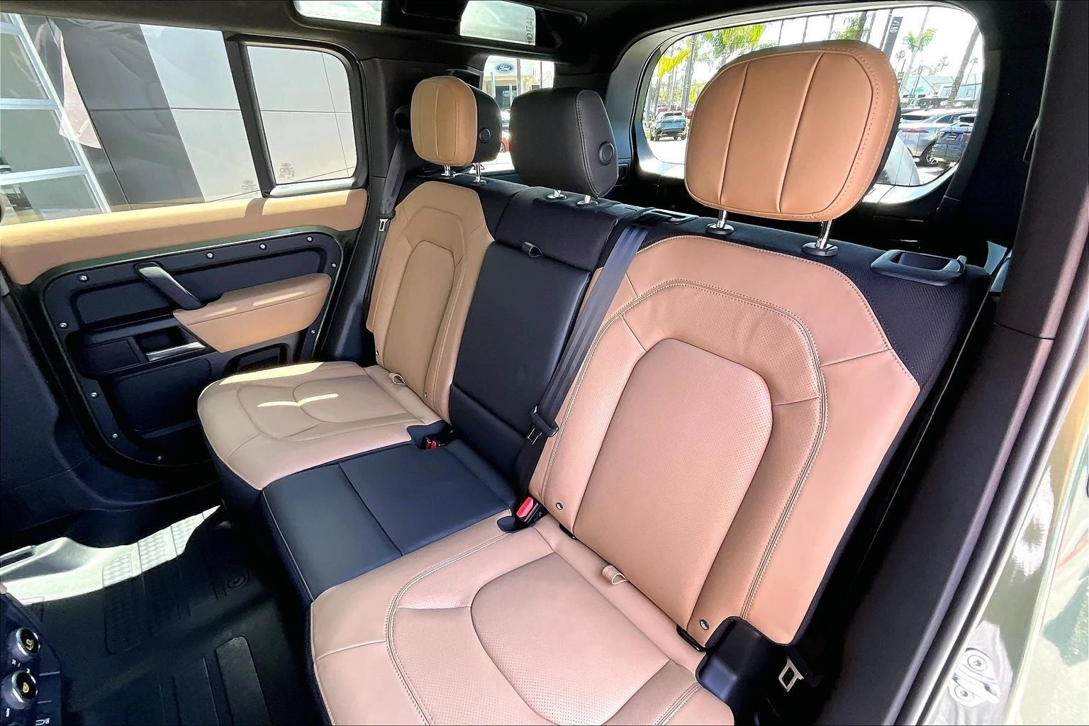 2026 Land Rover Defender 110 X (L663), 10/14