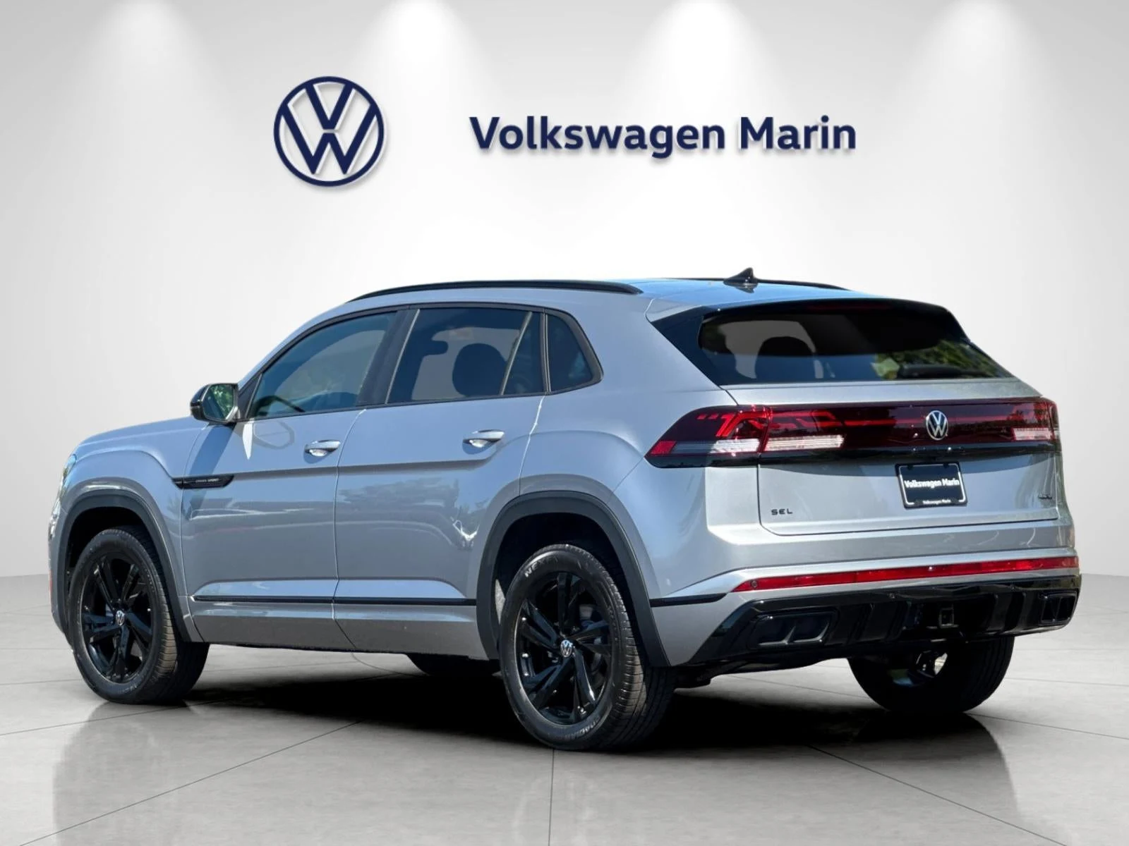 2026 Volkswagen Atlas Cross Sport 2.0T SEL R-Line Black (2024 Update), 3/20