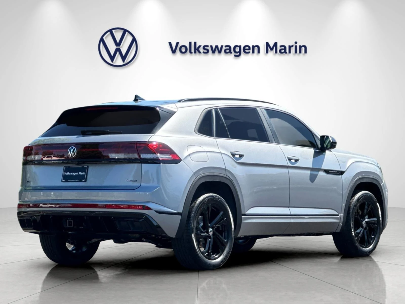 2026 Volkswagen Atlas Cross Sport 2.0T SEL R-Line Black (2024 Update), 5/20