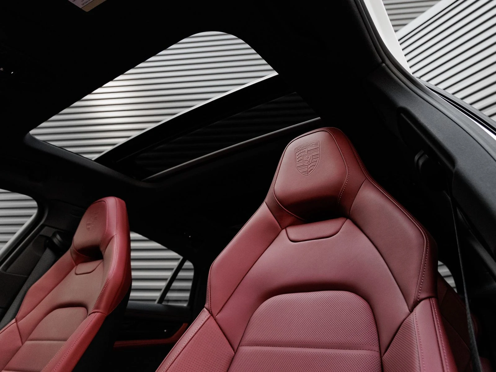 2026 Porsche Panamera (976), 14/20