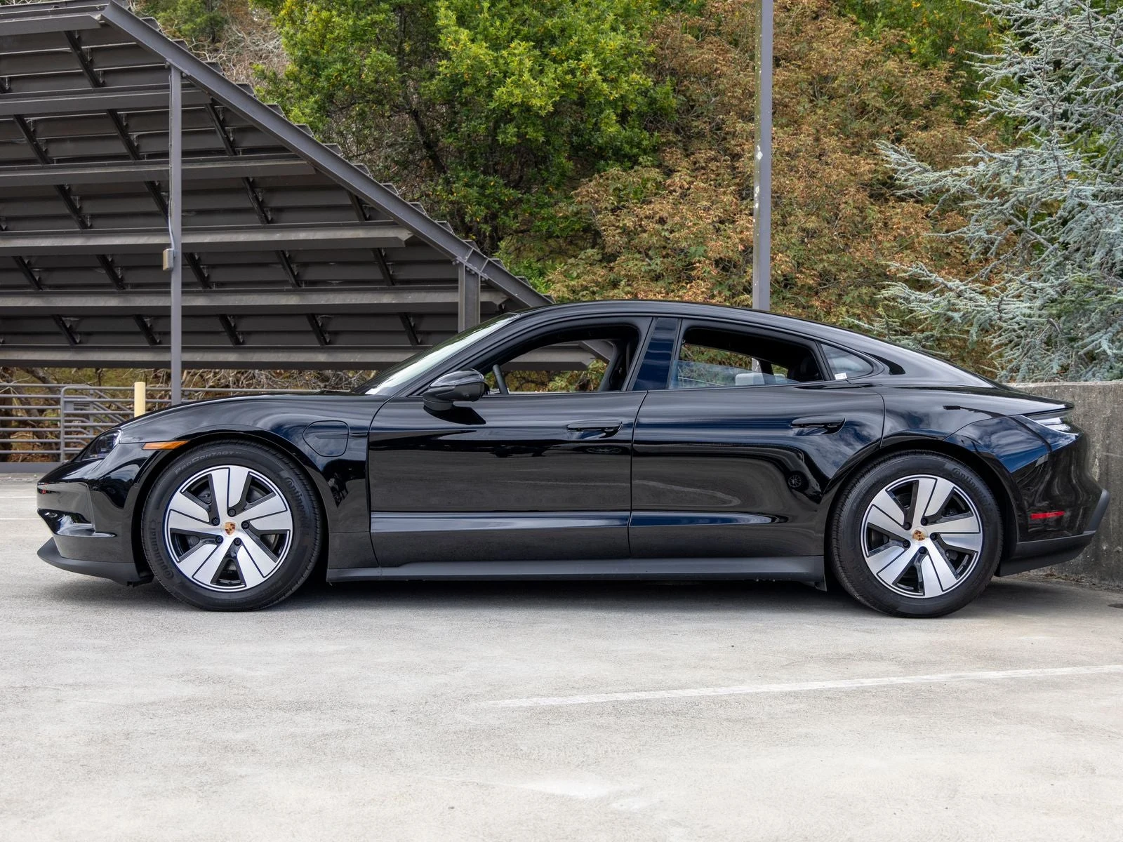 2026 Porsche Taycan 4 Sedan (2025 Update), 2/20