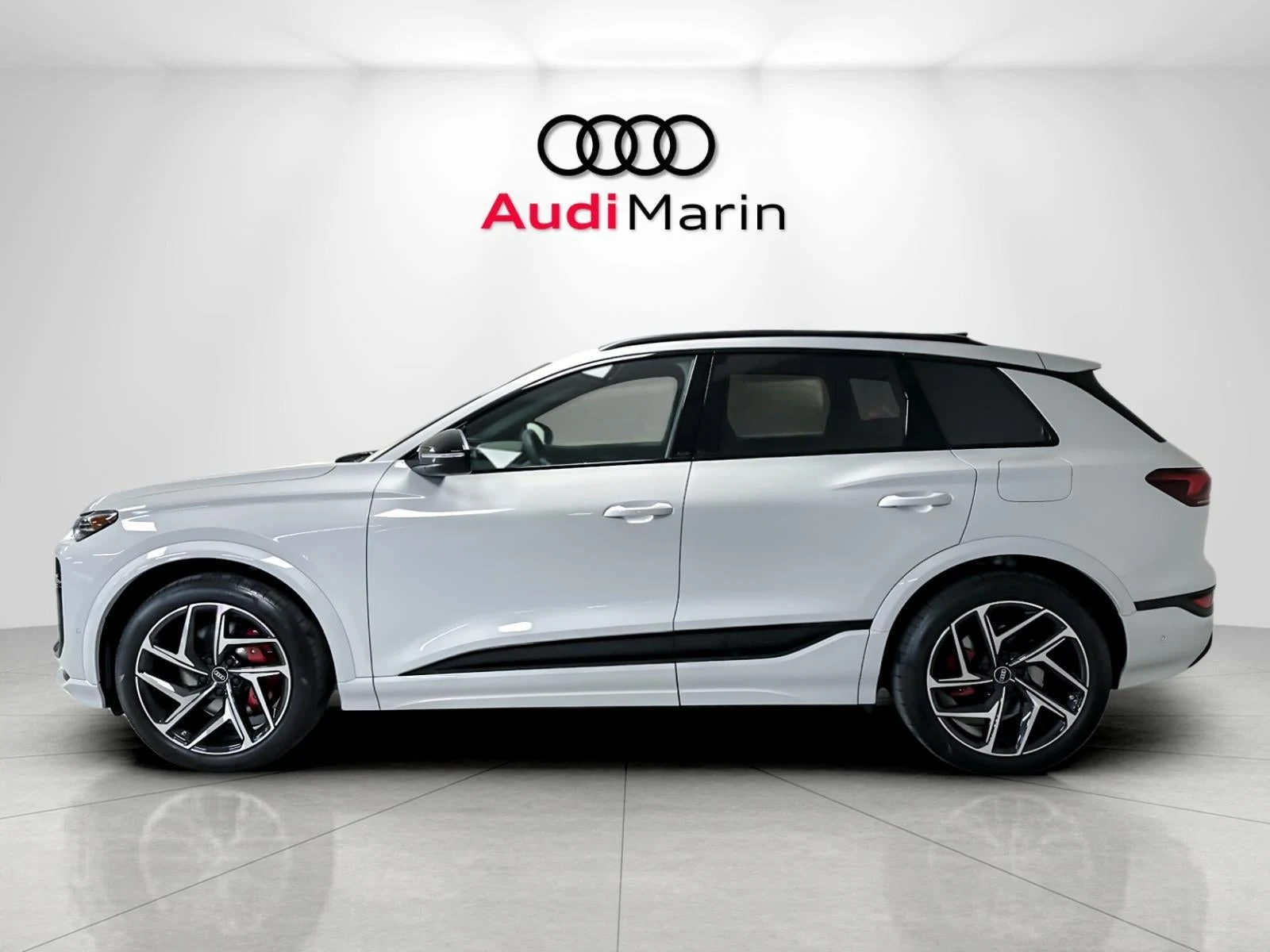 2027 Audi SQ6 e-tron Premium Plus, 2/20