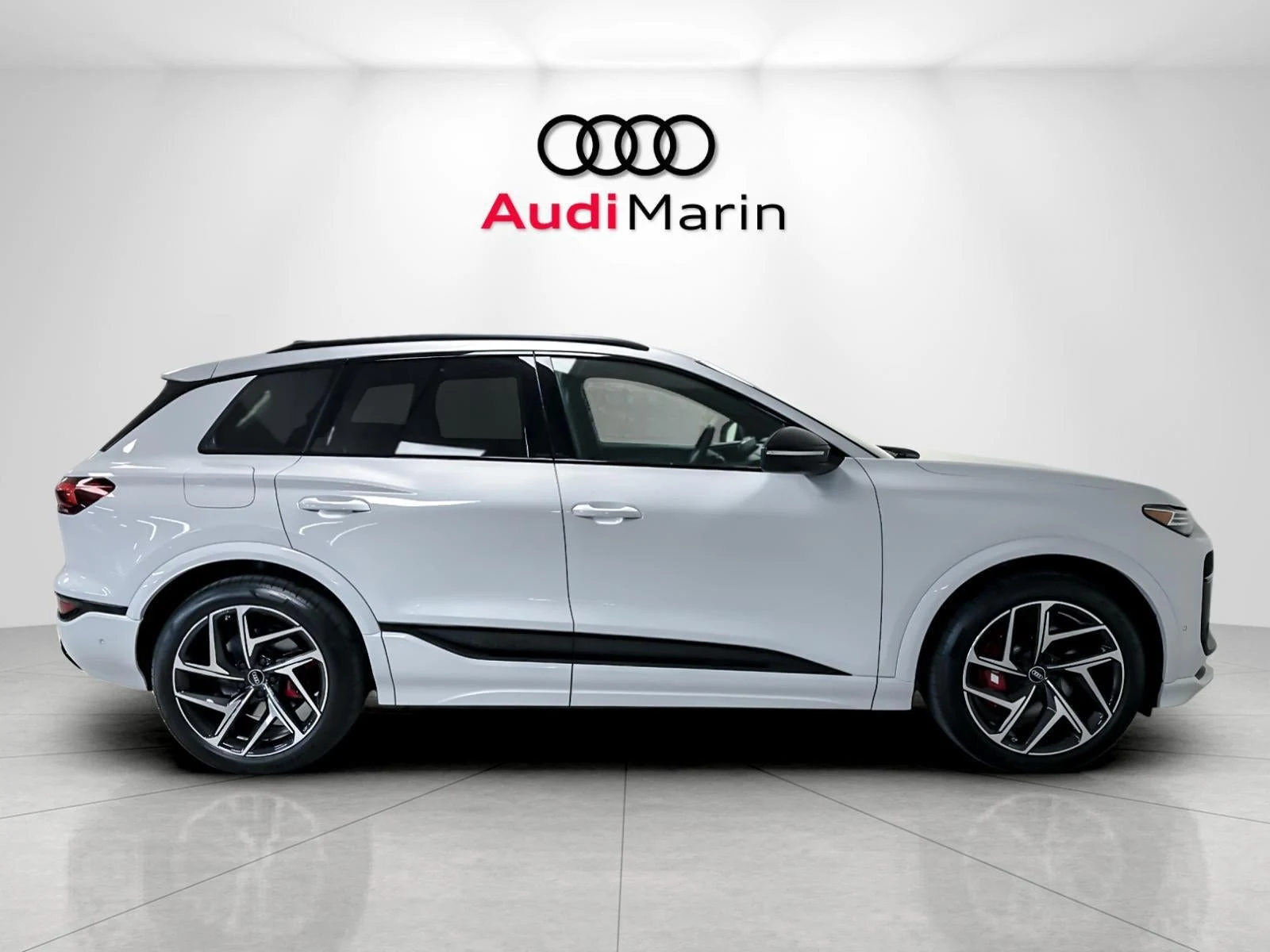 2027 Audi SQ6 e-tron Premium Plus, 6/20