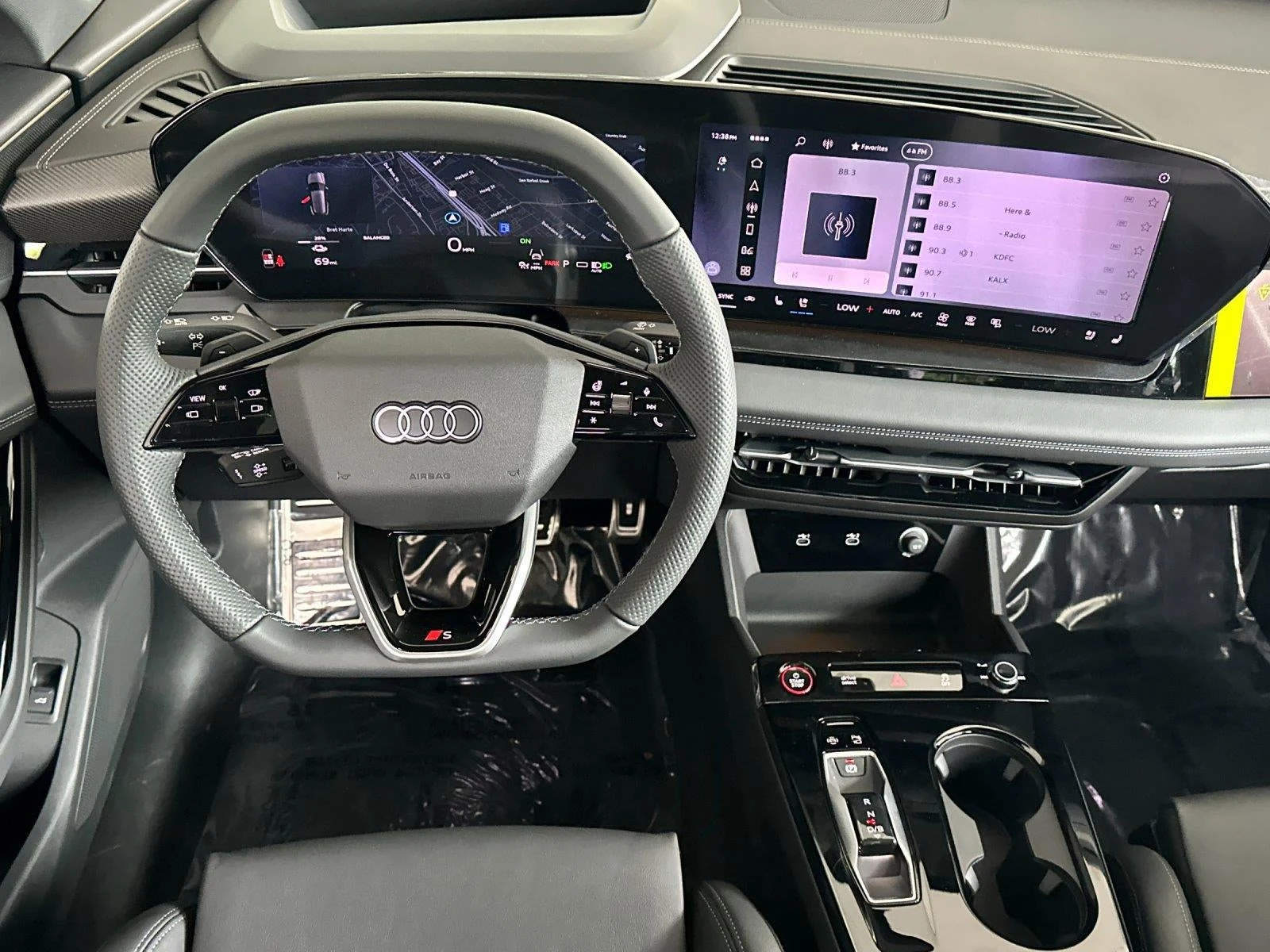 2027 Audi SQ6 e-tron Premium Plus, 13/20
