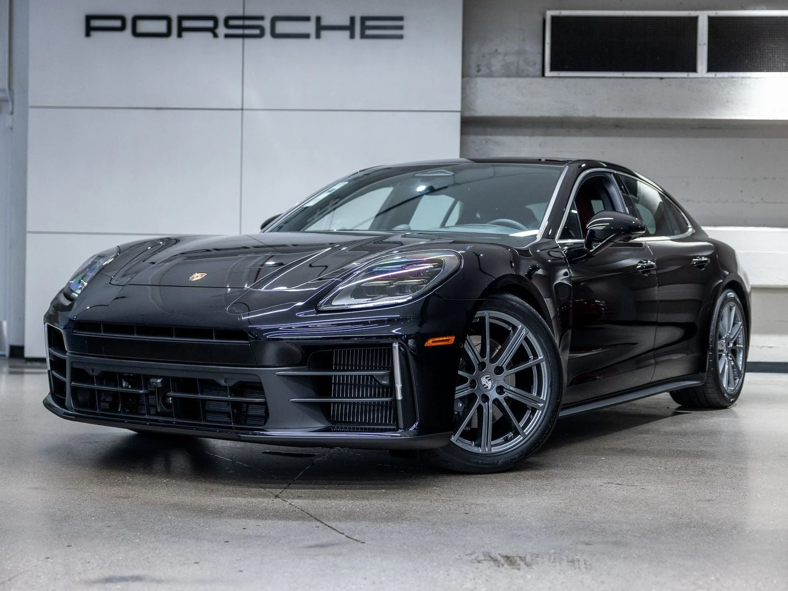 Porsche Panamera 4 (976) · Jet Black Metallic · Indigo Auto Group