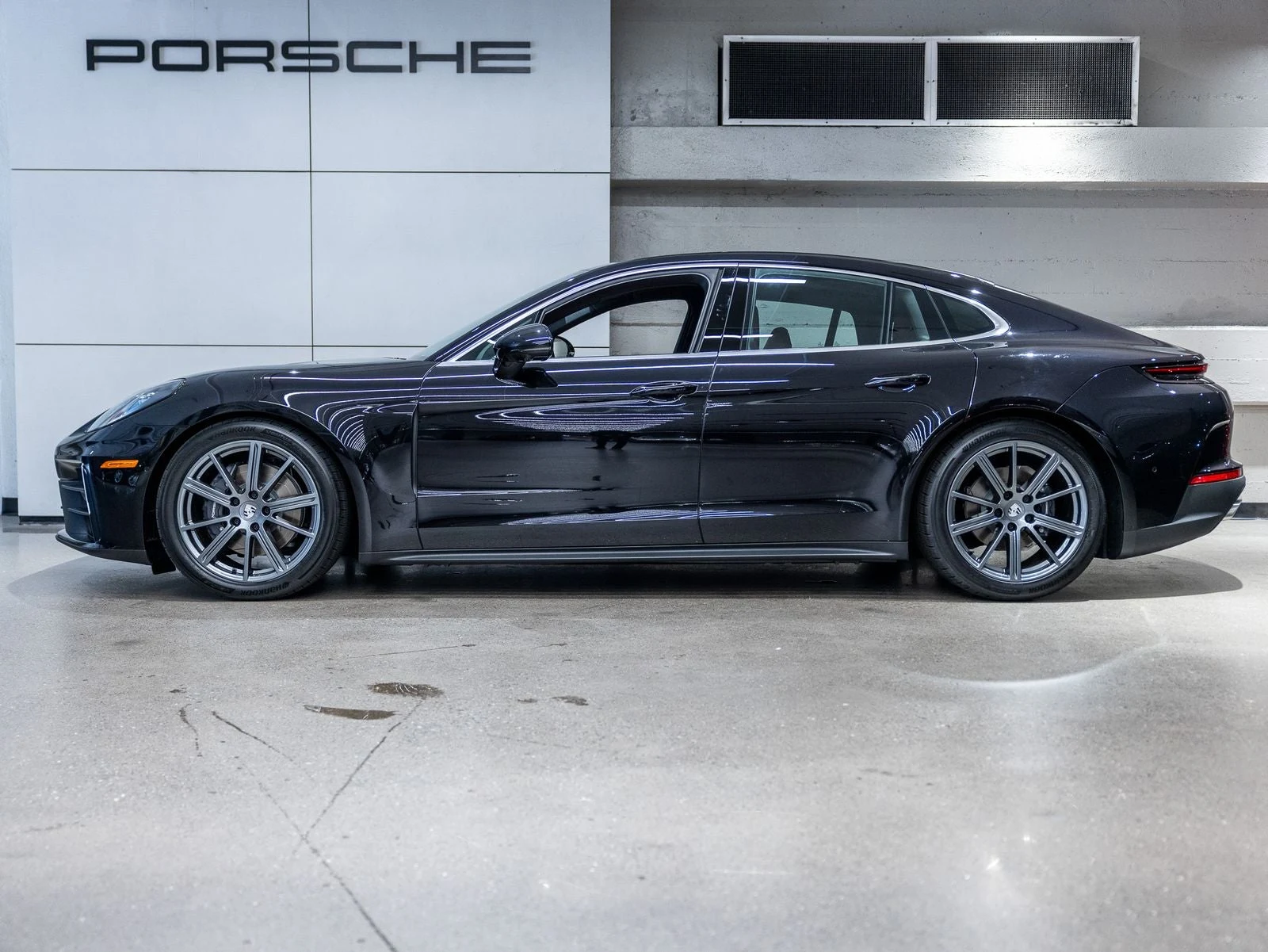 2026 Porsche Panamera 4 (976), 2/20