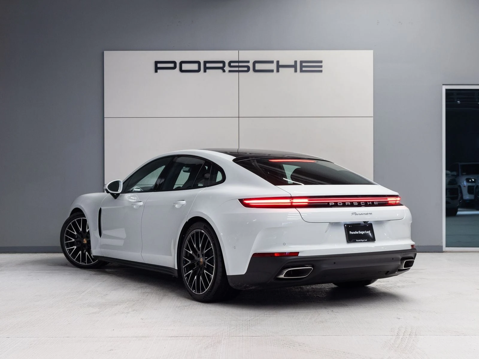 2026 Porsche Panamera (976), 3/20