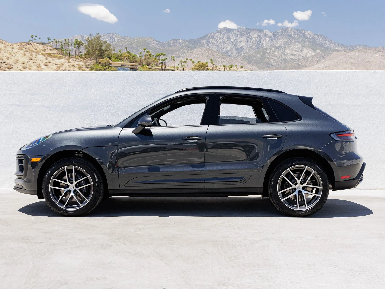 2026 Porsche Macan (95B), 2/20