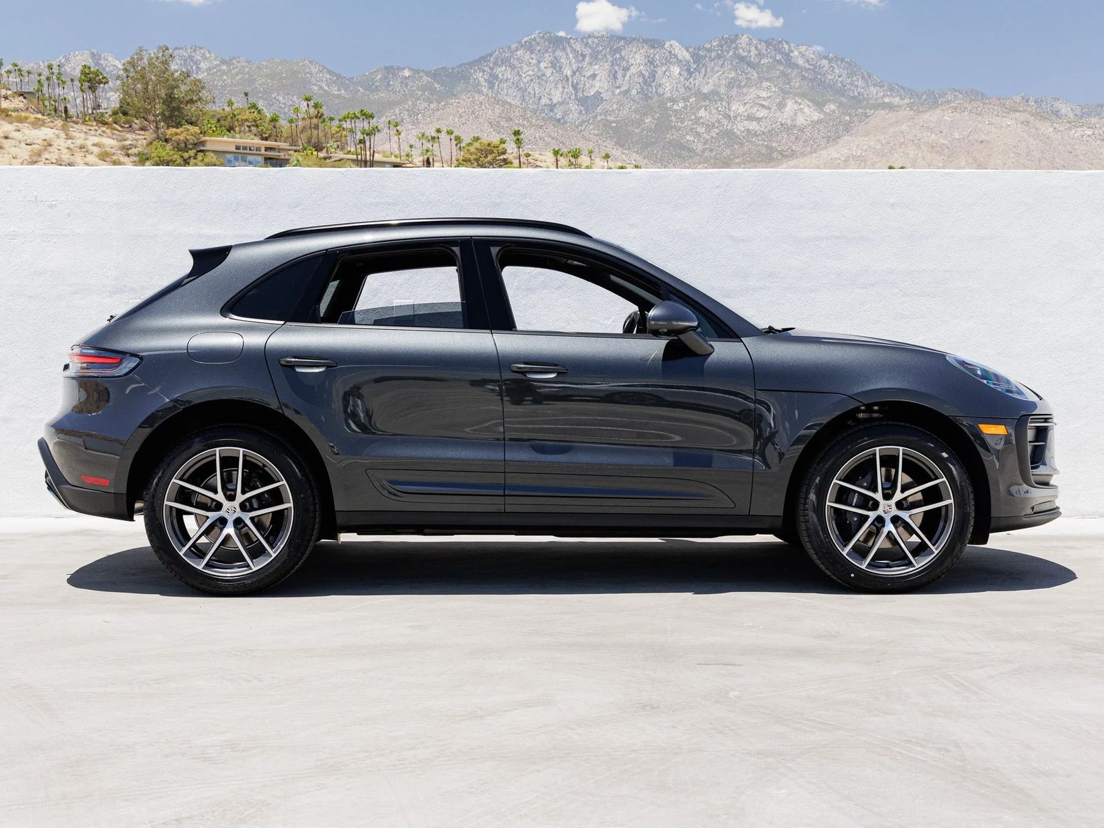 2026 Porsche Macan (95B), 8/20