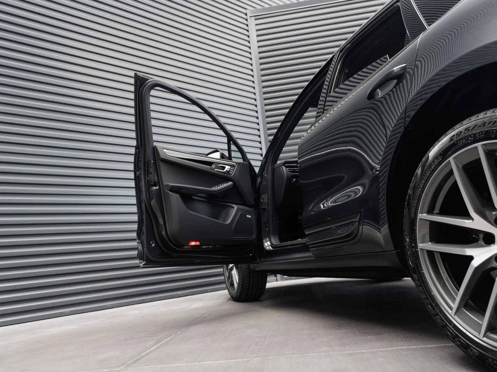 2026 Porsche Macan (95B), 13/20