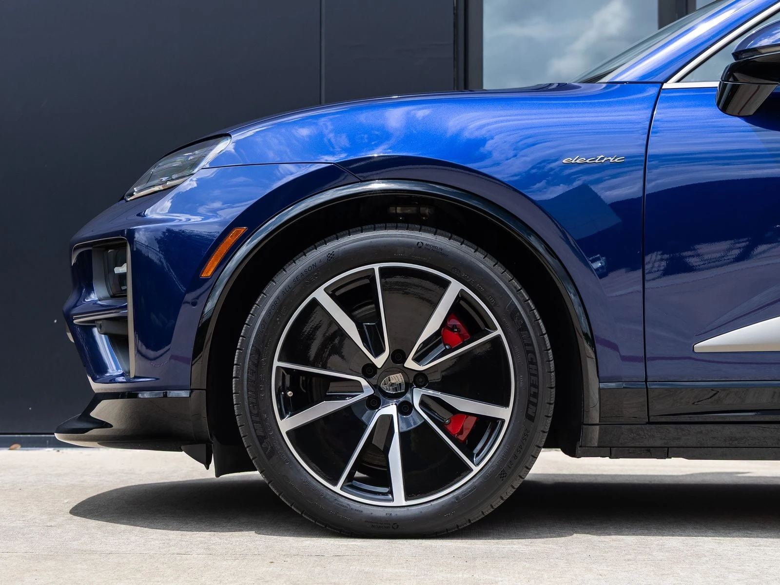 2025 Porsche Macan Turbo Electric (XAB), 13/20