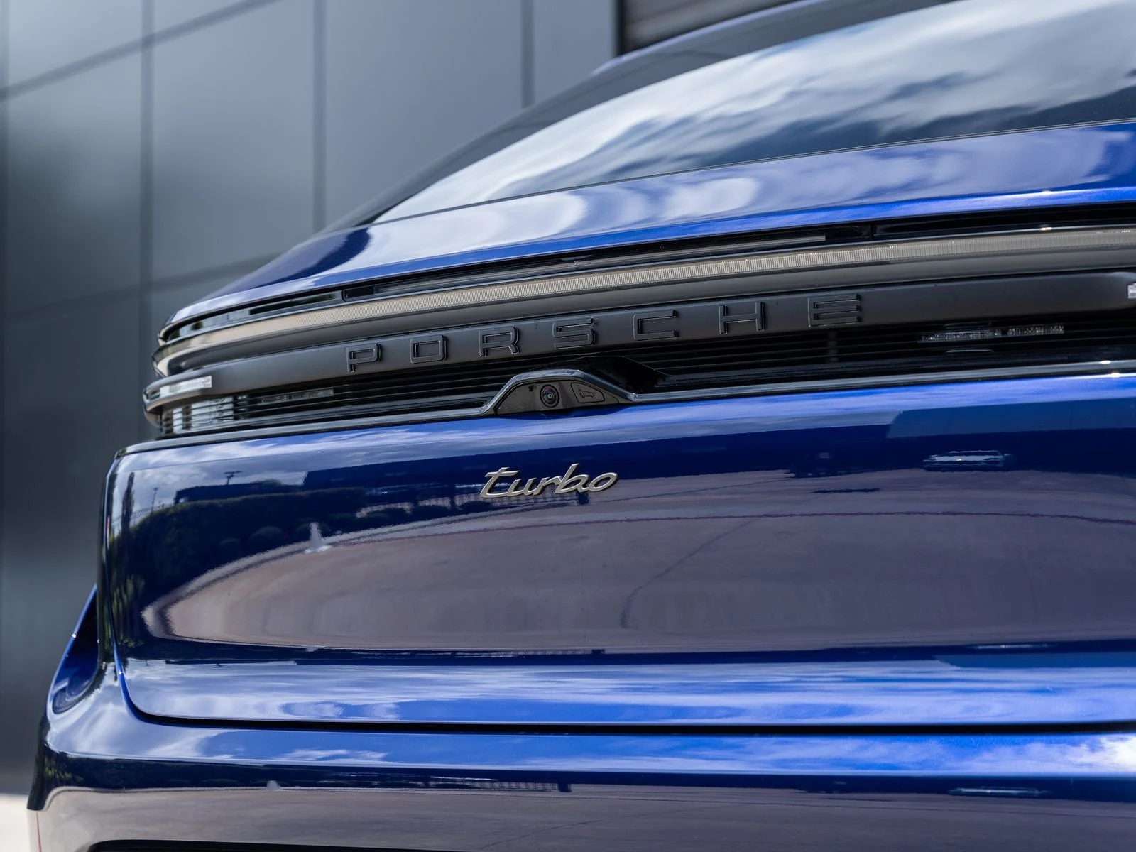 2025 Porsche Macan Turbo Electric (XAB), 15/20