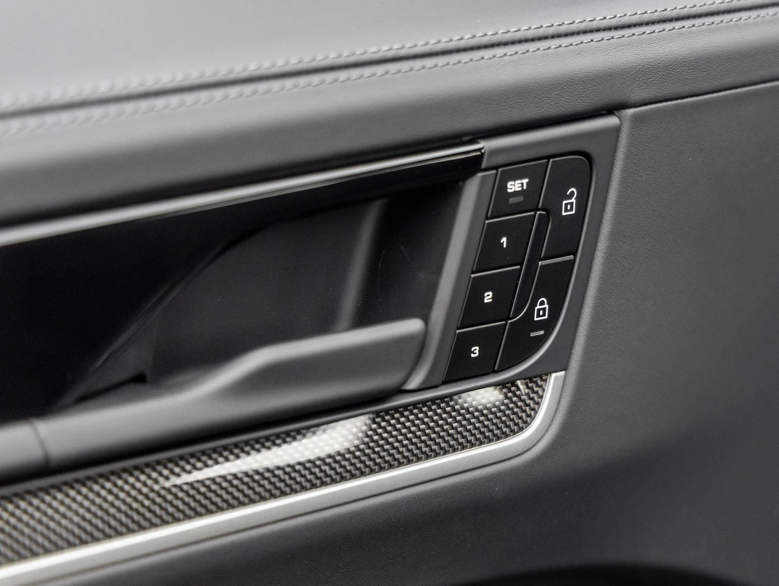 2025 Porsche Cayenne Turbo E-Hybrid (3rd Generation), 20/20