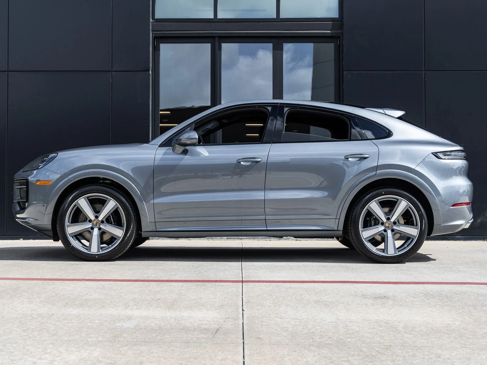 2026 Porsche Cayenne Coupé (3rd Generation), 2/20