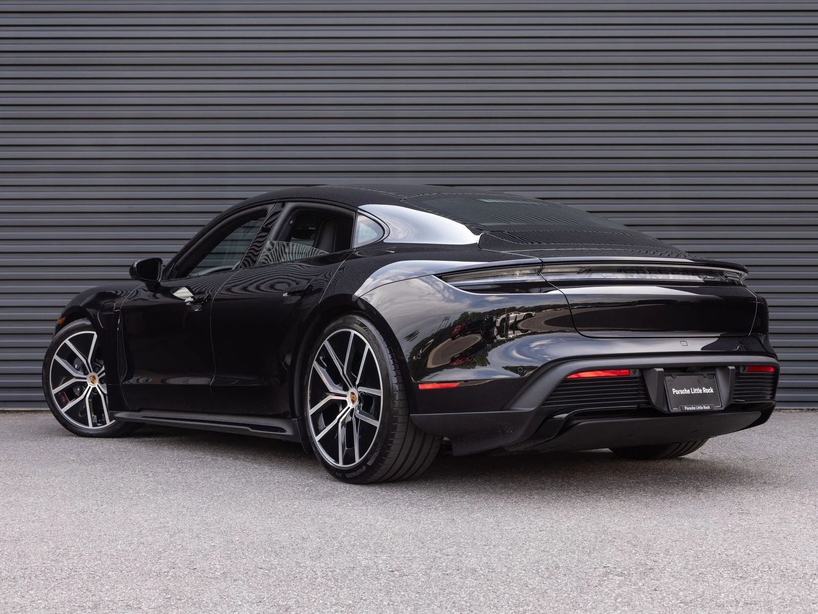 2026 Porsche Taycan 4 Black Edition (2025 Update), 3/20