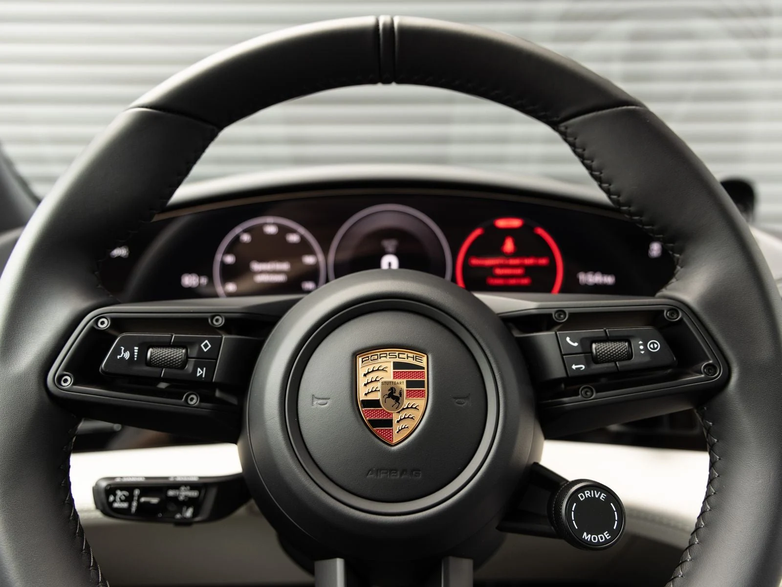 2026 Porsche Taycan 4 Black Edition (2025 Update), 14/20