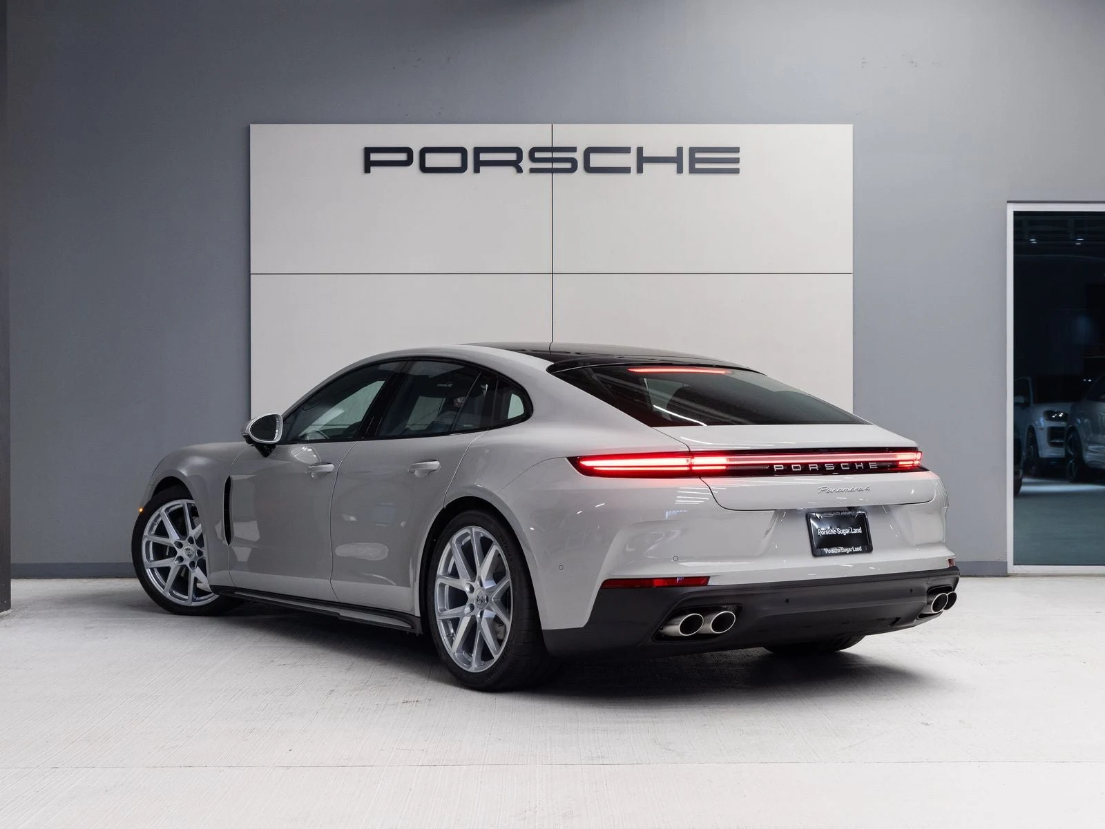 2026 Porsche Panamera 4 (976), 3/20