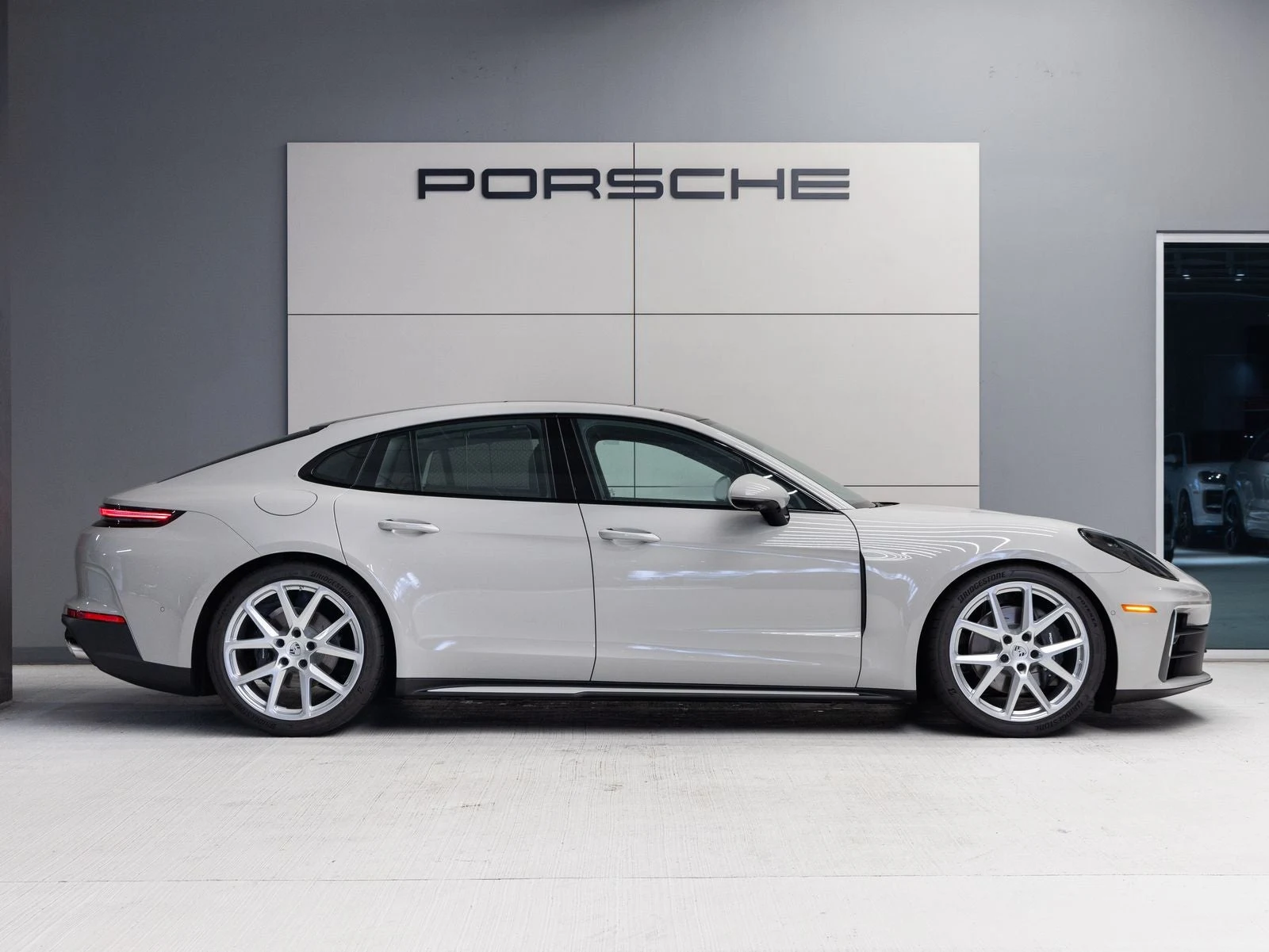 2026 Porsche Panamera 4 (976), 8/20