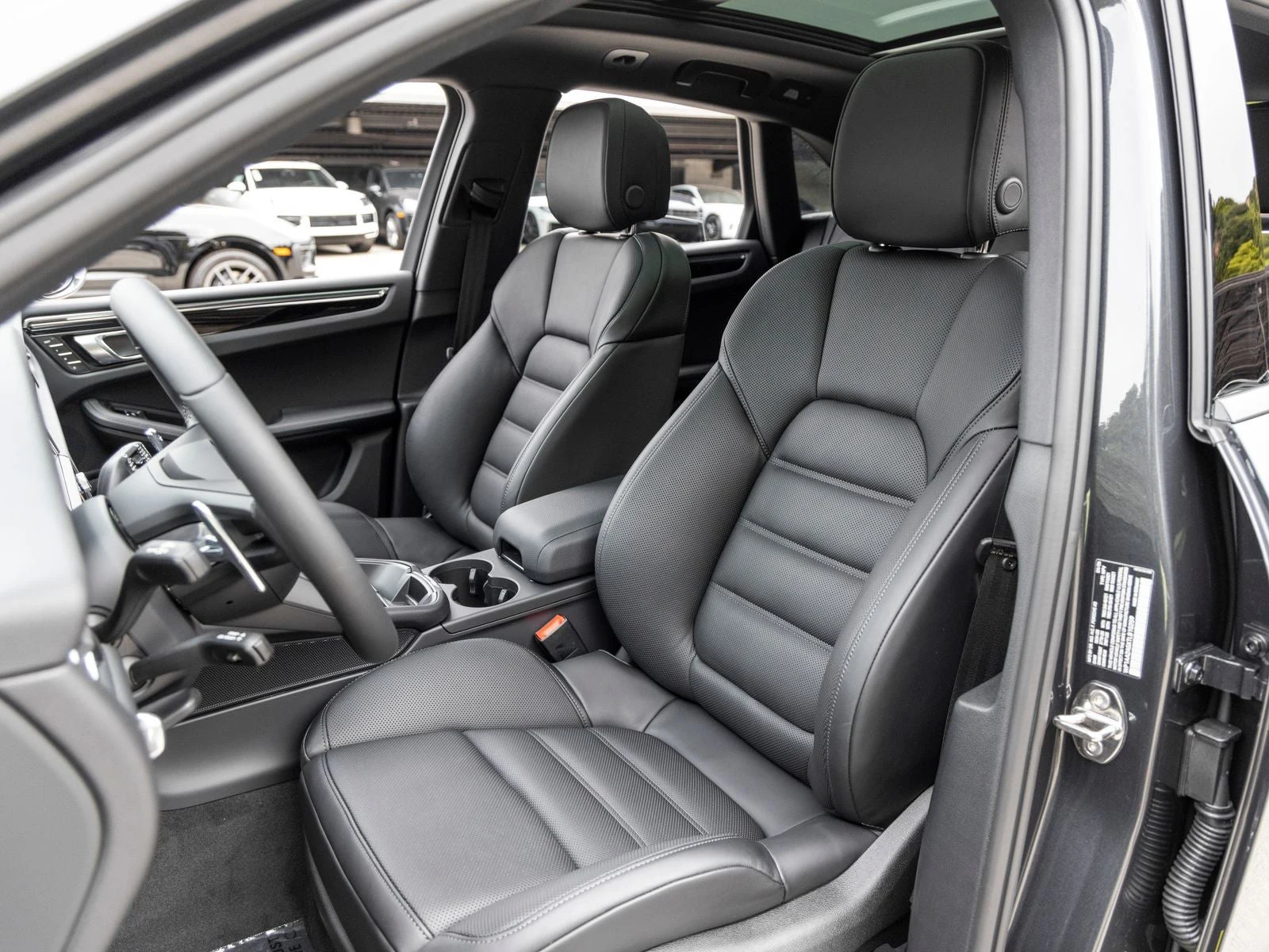 2026 Porsche Macan (95B), 5/20
