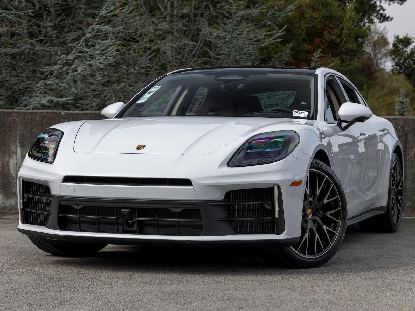 Porsche Panamera 4 (976) · Carrara White Metallic · Indigo Auto Group