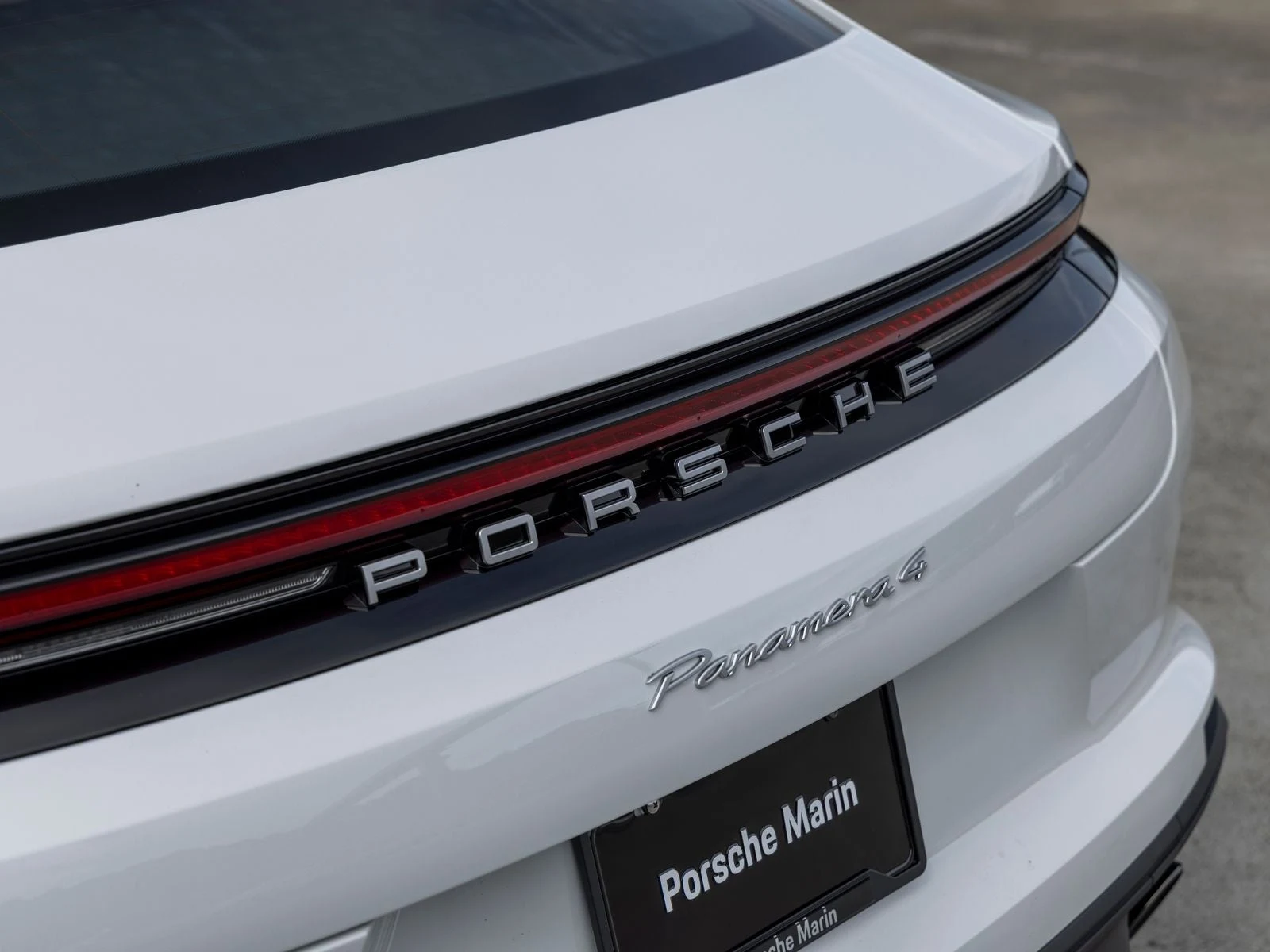 2026 Porsche Panamera 4 (976), 19/20